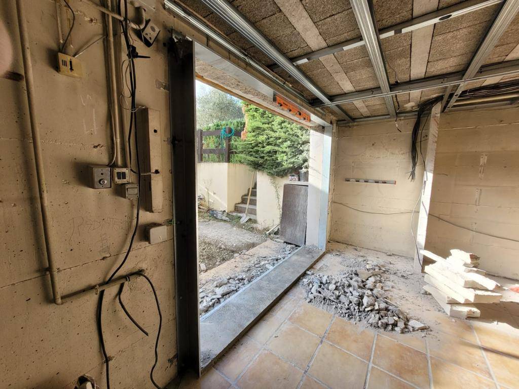 Isolation porte entree - Travaux sous sol