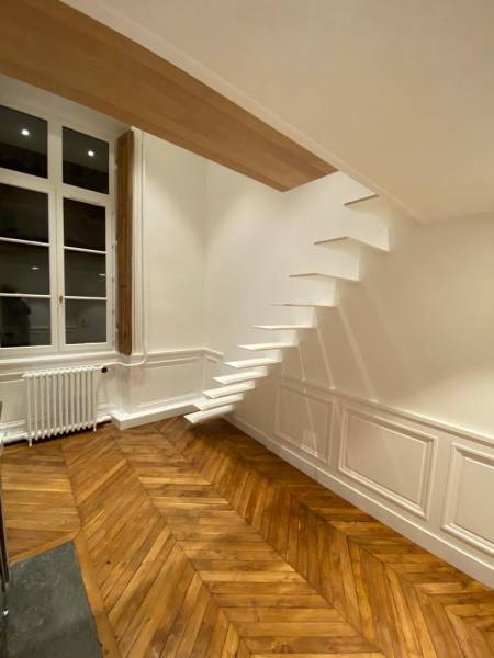 Fourniture et pose de menuiserie intérieure pose de parquet à Lyon