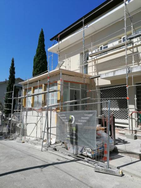 Mise en place pour les débuts de travaux de la façade