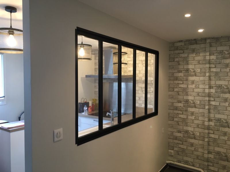 Fourniture et pose de tapisserie à Lyon dans le Rhône