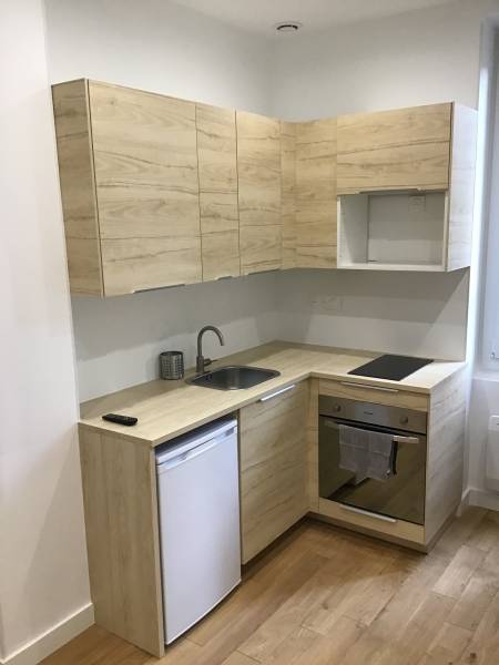 Avant/après d'une rénovation complète d'une cuisine à Villeurbanne