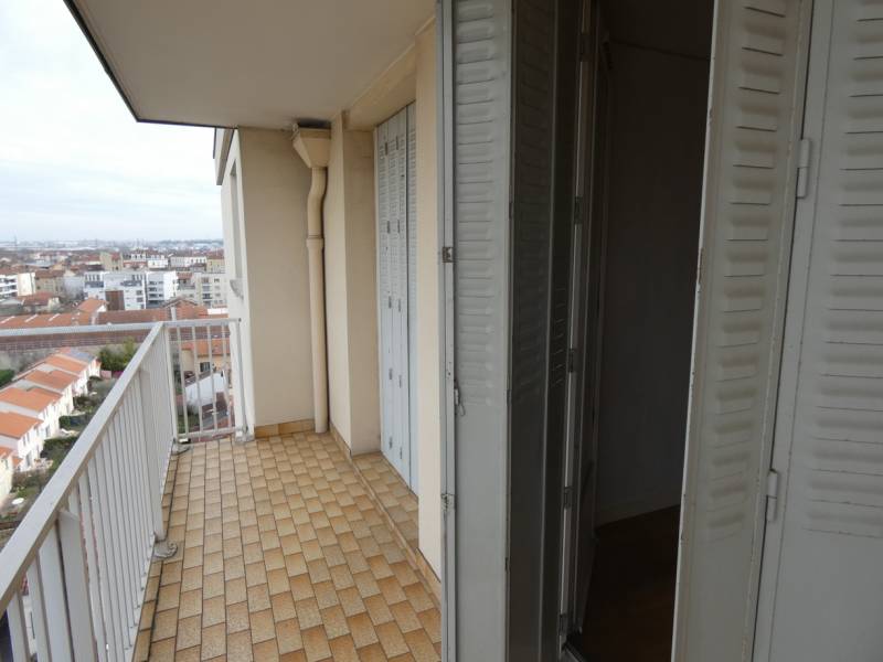 Avant après peinture balcon près de Lyon