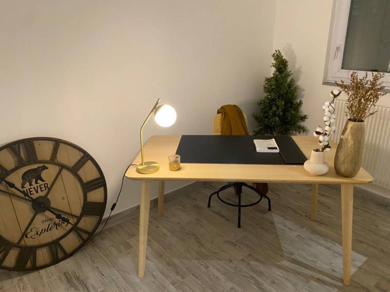 Coin travail bureau dans une maison rénovée entièrement à Villeurbanne