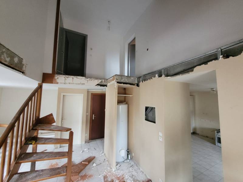 Dépose de l'escalier à Ferney Voltaire