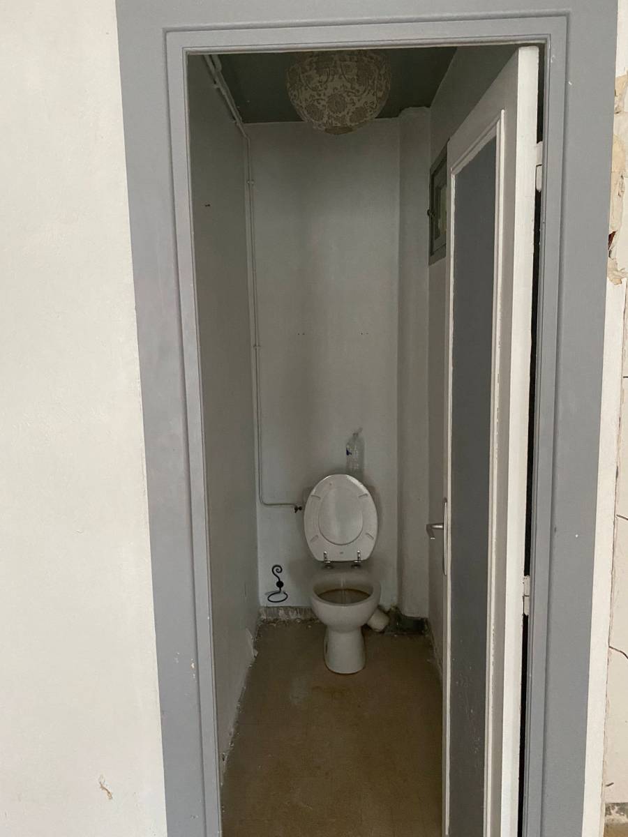 Avant/Après WC dans un projet de rénovation à Lyon