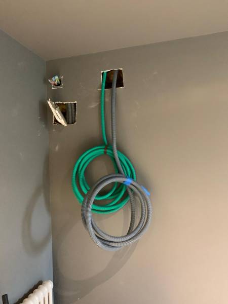 Réhabilitation électrique complète avec installation de gaines encastrées à Lyon