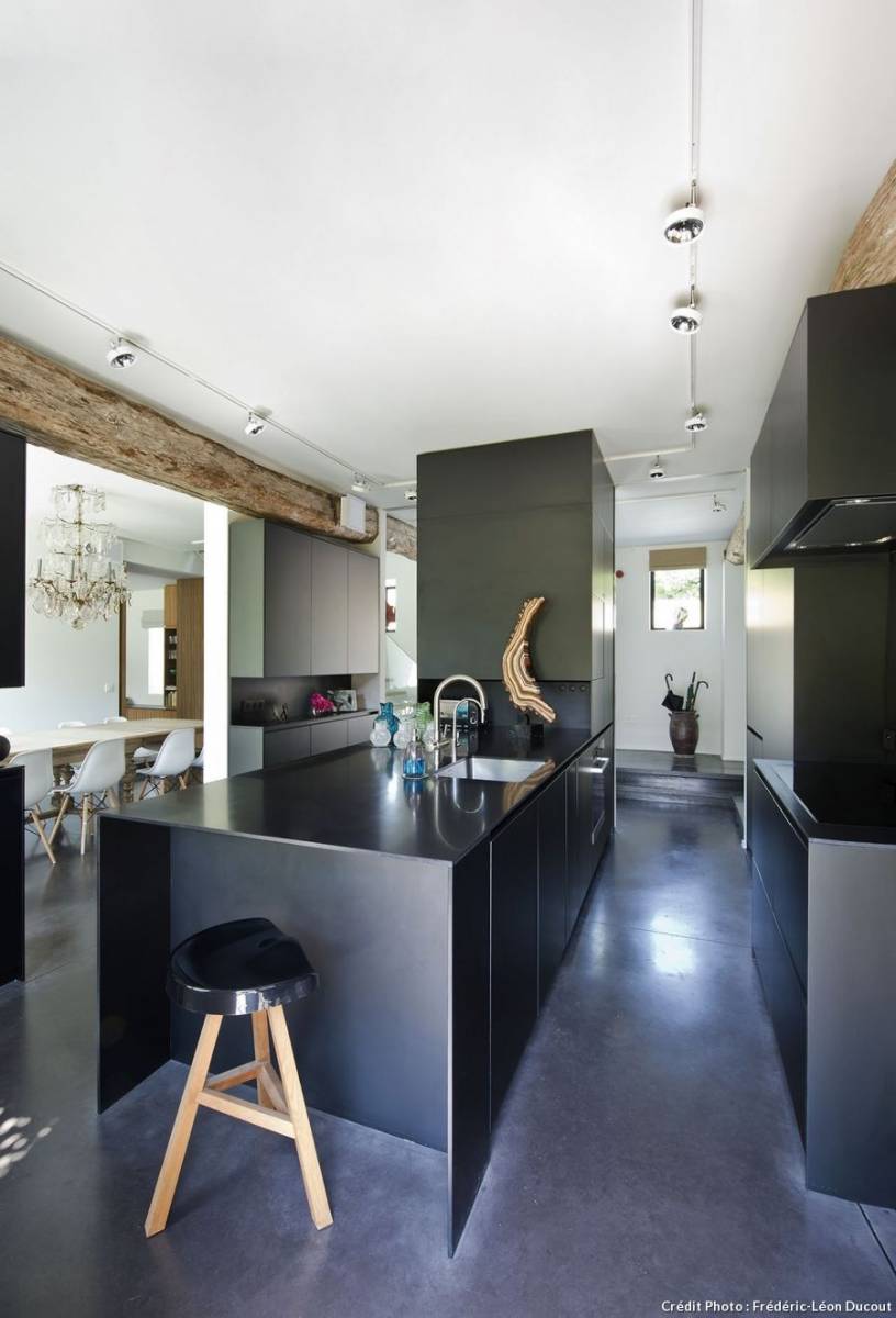 cuisine ilot central béton ciré à Lyon