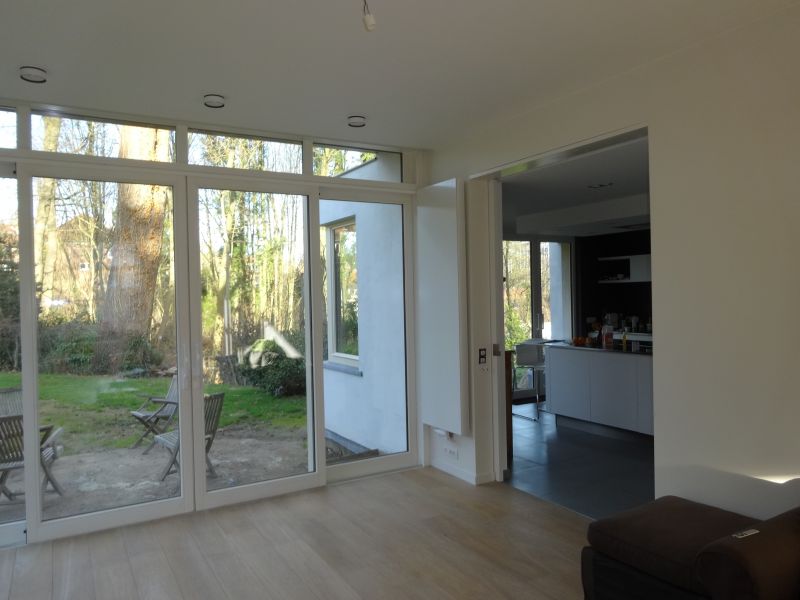 Pose de menuiseries à Lyon vitre double vitrage pour l'isolation