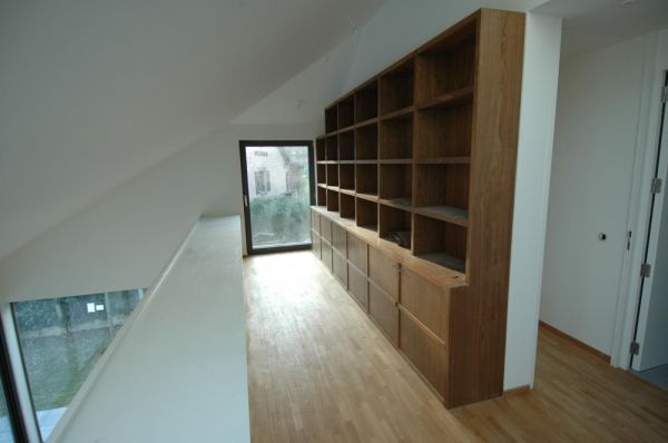 Fourniture et pose de parquet en chêne dans une maison au Pays de Gex