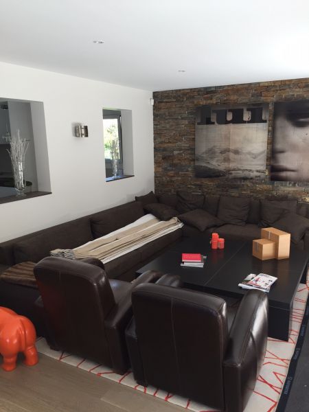 Réalisation de mur en parement en pierre à Lyon Villeurbanne Bron Les Monts d'Or